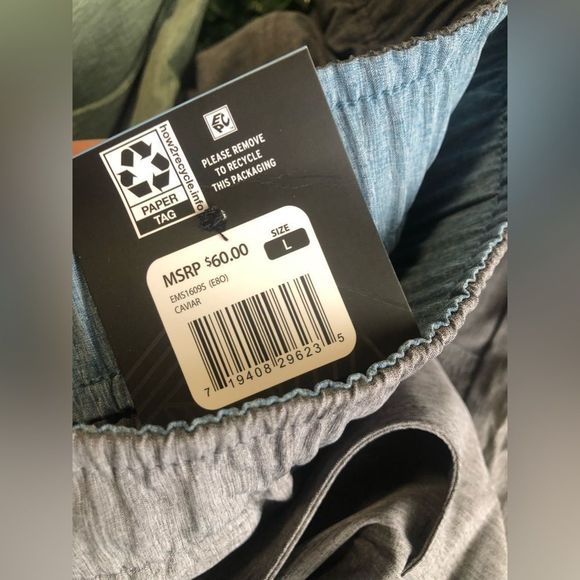 NWT 3 Pairs of Eddie Bauer Men’s Shorts : Size Large - Picture 6 of 8